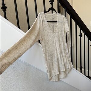 Lululemon Beige Knit V-Neck Women's Top